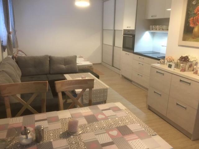Apartman Filipovice S Letni Terasou Dış mekan fotoğraf